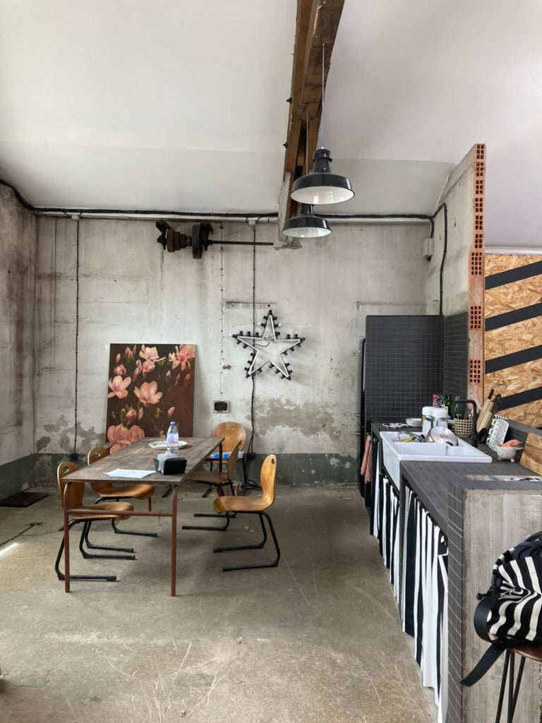 ATELIER DANS ANCIEN GARAGE DANS l'YONNE